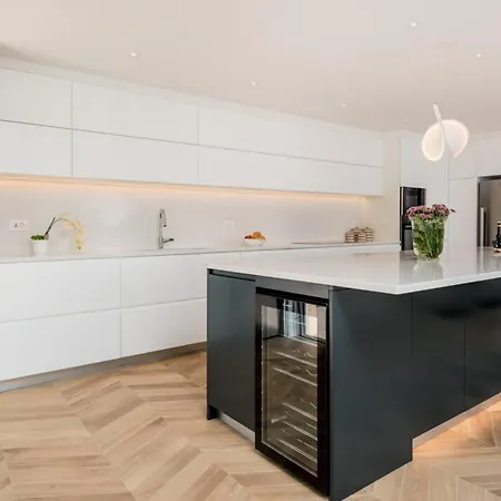 Carefully Decorated Interior And Attractive Exterior *